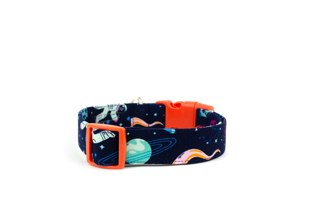 The Newton Collar