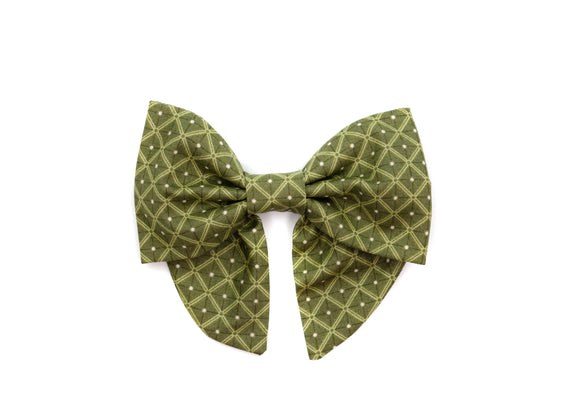 The Macon Lady Bow