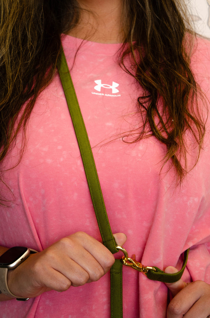 Signature Crossbody Leash