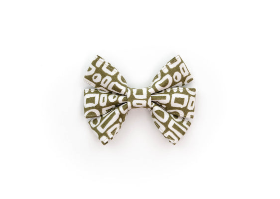 The Clive Girly Bow